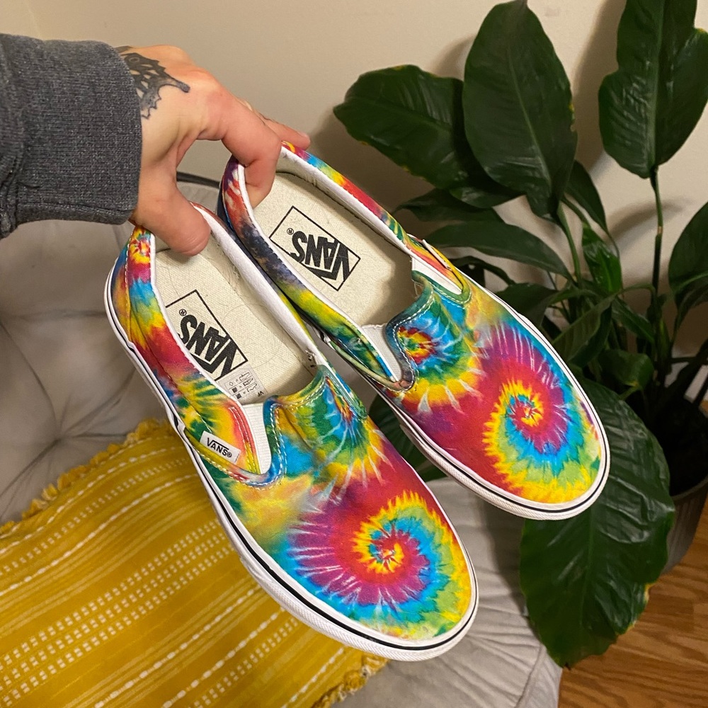 tie dye vans